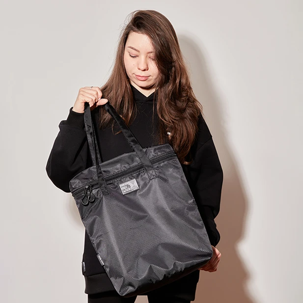 Черная сумка-шоппер T-One
