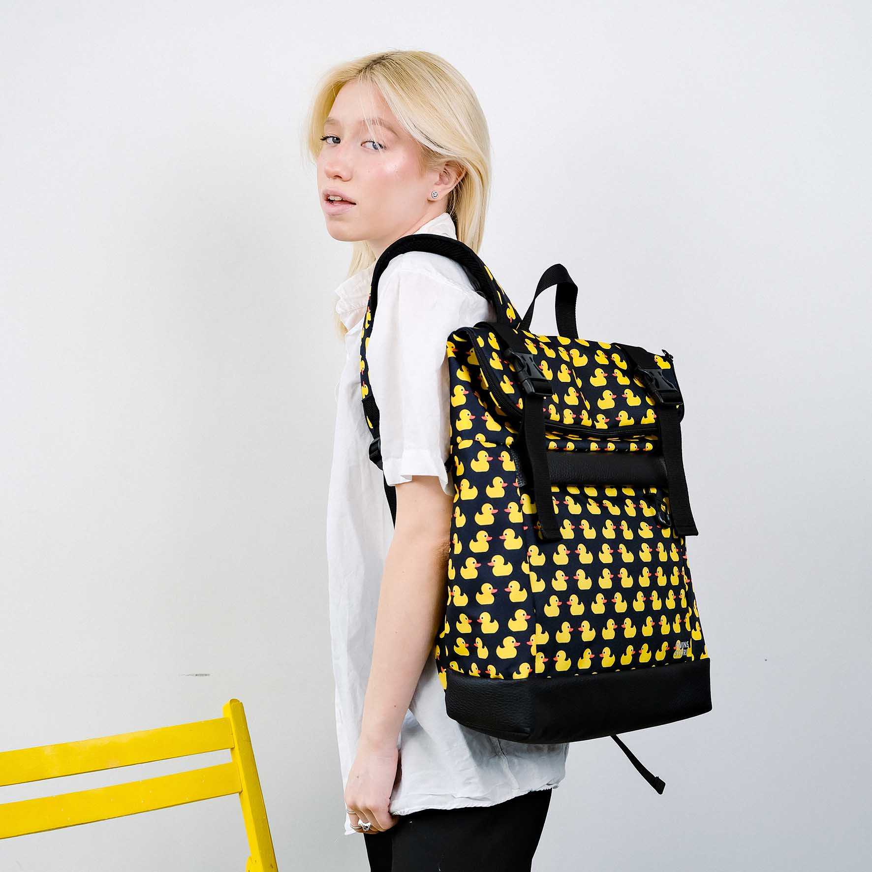 Купить черный рюкзак Rolltop medium Duck от производителя Twinsstore